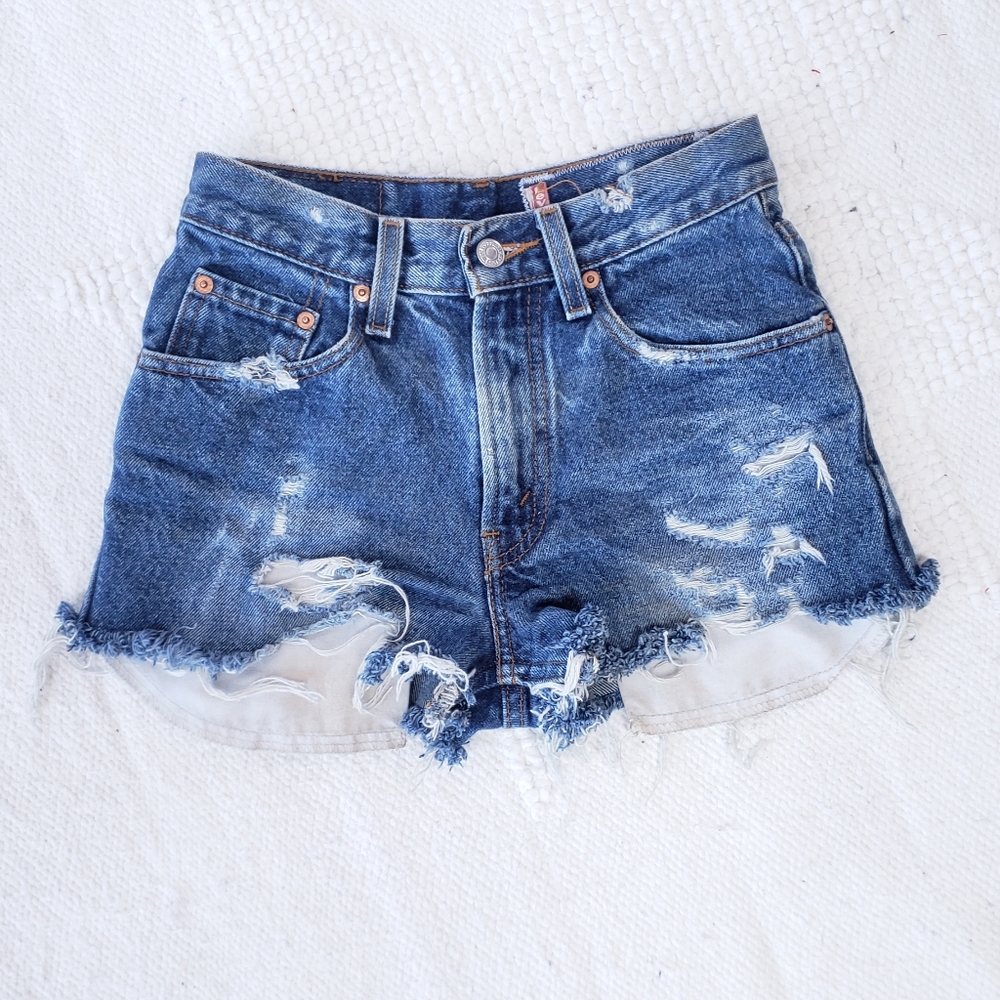 Y2K Levi 550 shorts